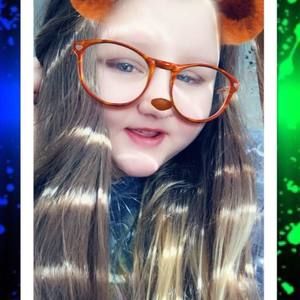 Meet your Posher, Kendra